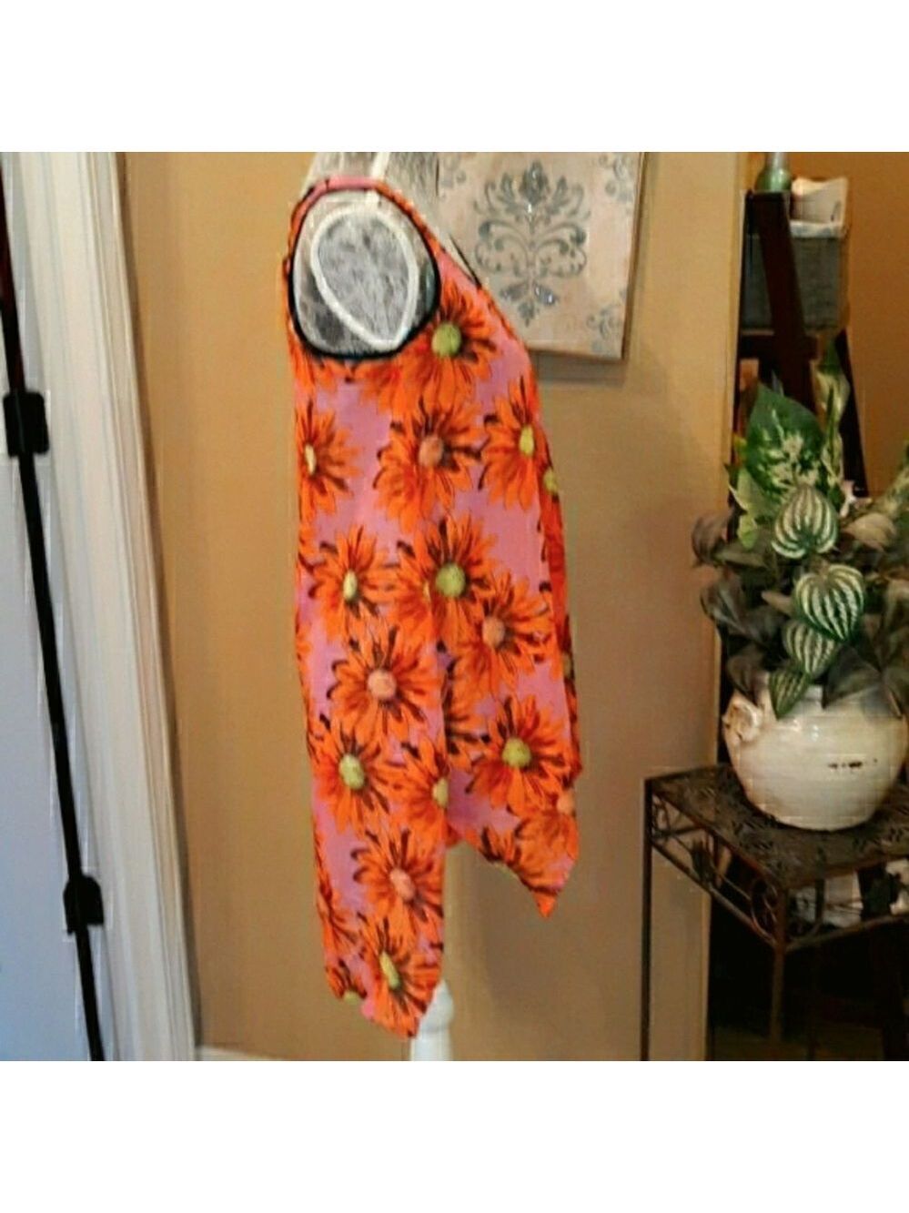 PRICE IS FIRM! BRAND NEW Angie Sleeveless Hi-Lo Tank Tops - Picture 7 of 10